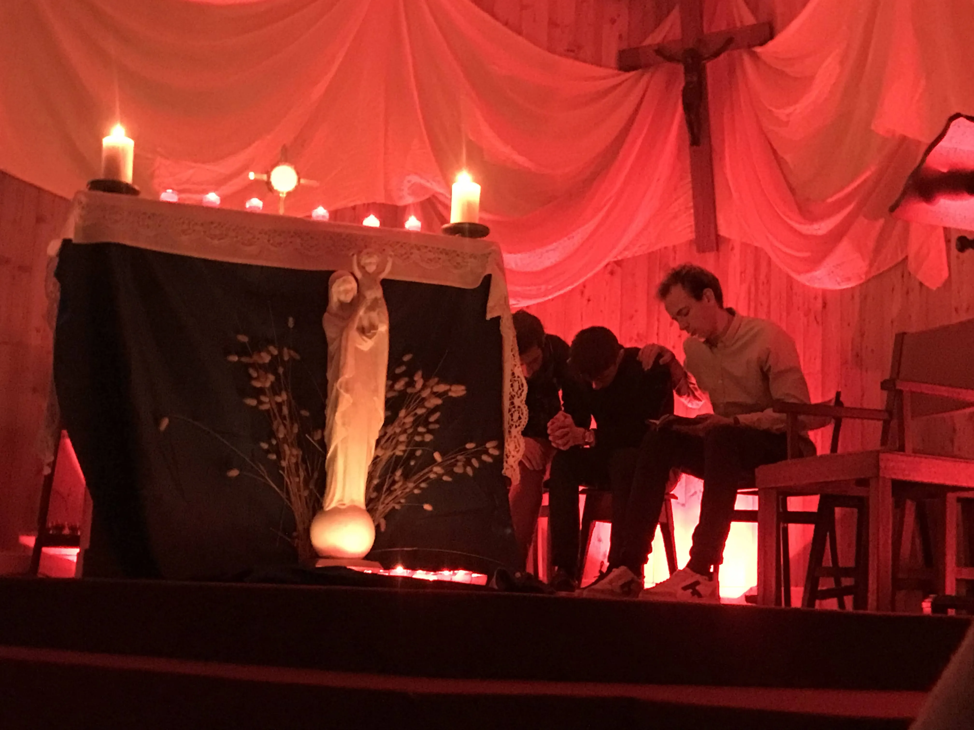 Messe quotidienne au camp SkiSpi